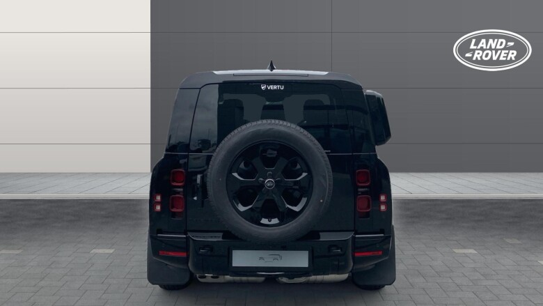 Land Rover Defender 3.0 D350 X-Dynamic SE 130 5dr Auto [8 Seat] Diesel Estate